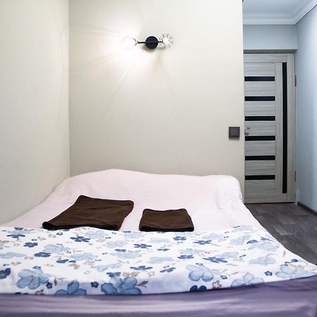 Hotel Tahar Алма Ата Екстериор снимка