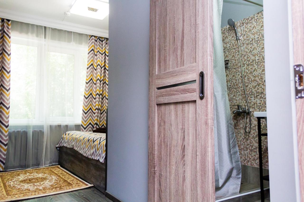 Hotel Tahar Алма Ата Екстериор снимка