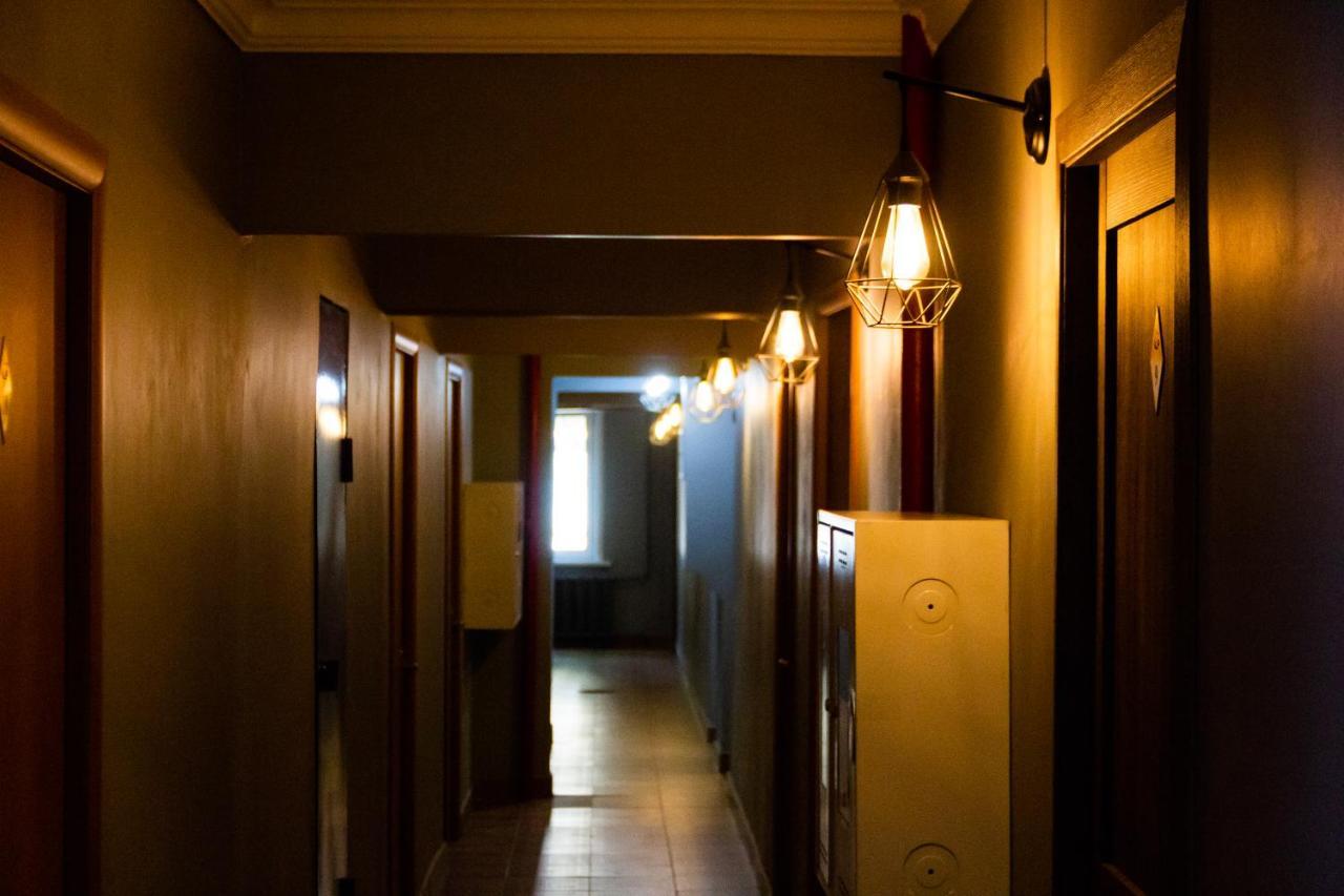 Hotel Tahar Алма Ата Екстериор снимка