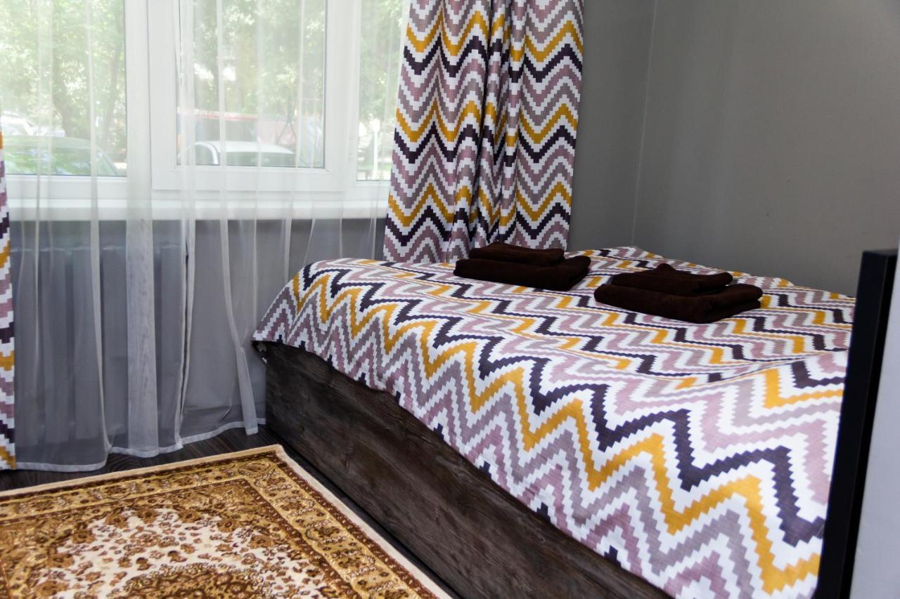 Hotel Tahar Алма Ата Екстериор снимка