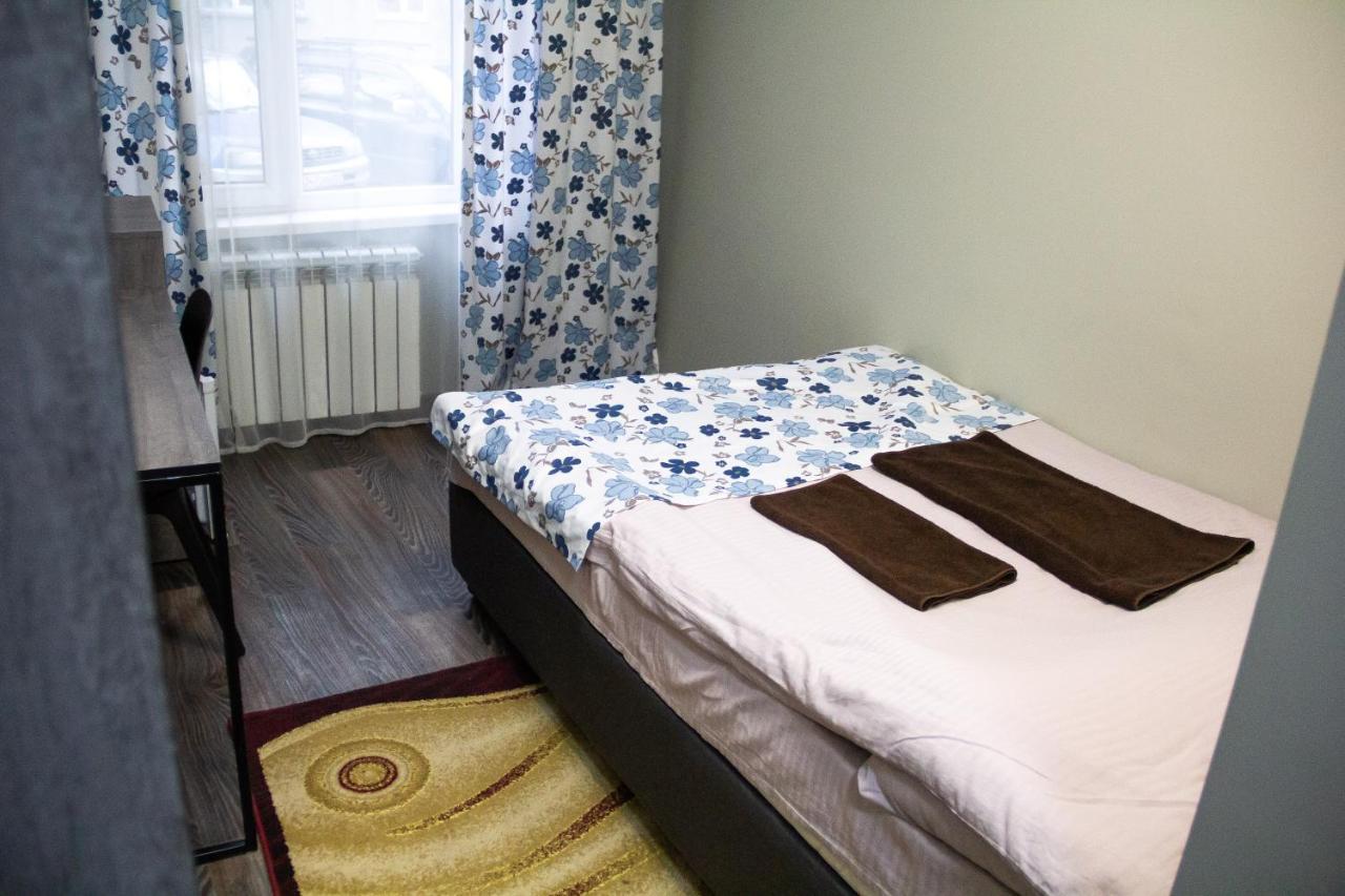 Hotel Tahar Алма Ата Екстериор снимка