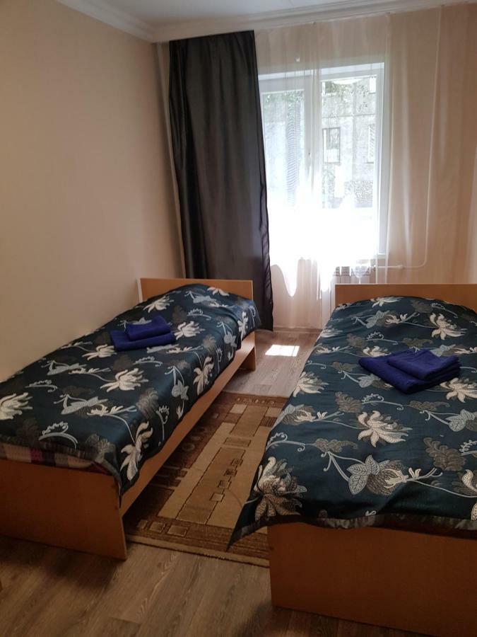 Hotel Tahar Алма Ата Екстериор снимка
