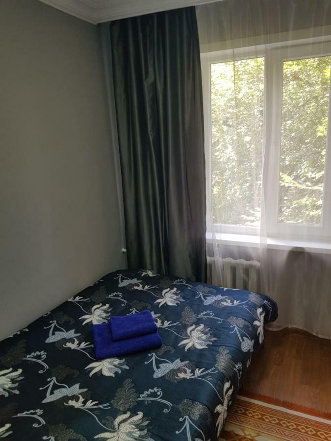 Hotel Tahar Алма Ата Екстериор снимка